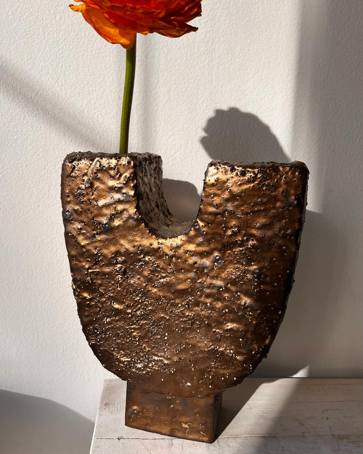 U Vase, Bronze