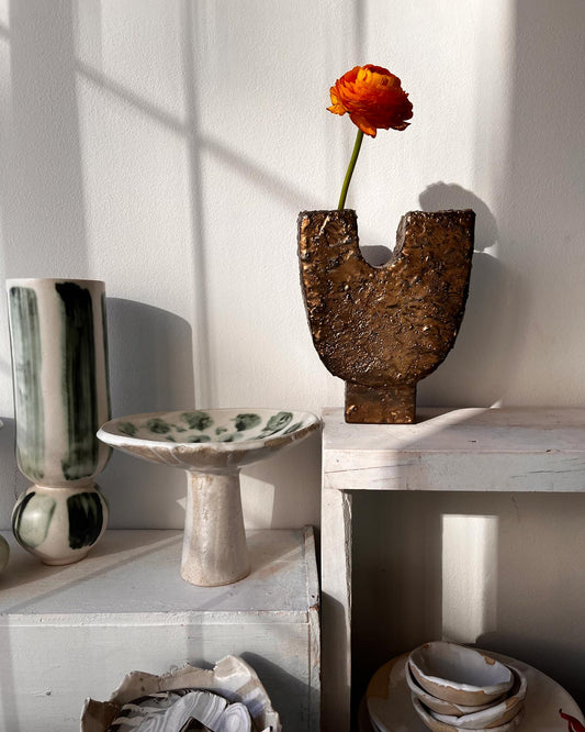 U Vase, Bronze